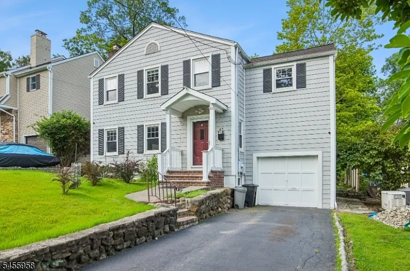 3 bed, 2.0 bath, $4,200 — Photo 3