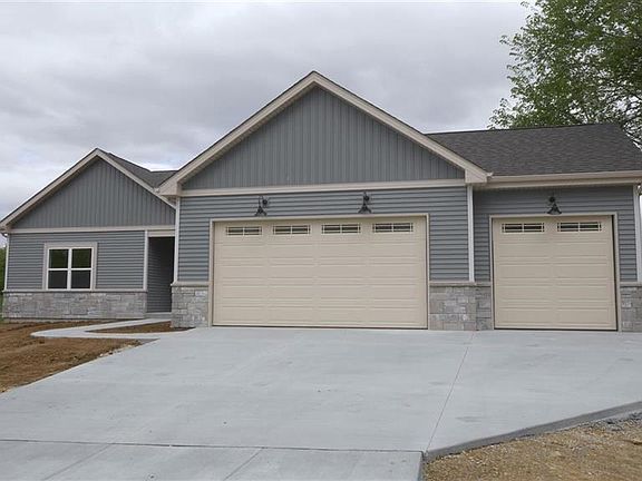 4th image of 824 Evergreen Dr