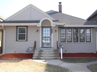 1004 S 76th St, West Allis, WI 53214