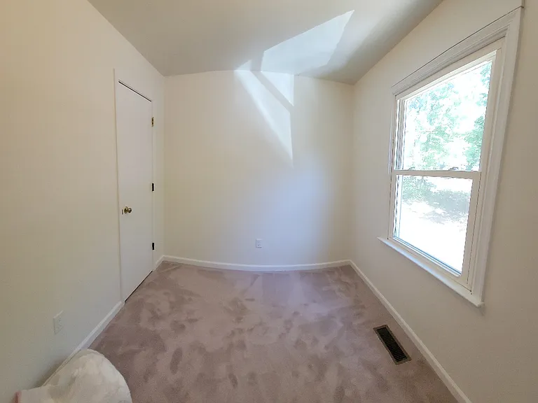 104 Crutchfield Cir — Photo 21