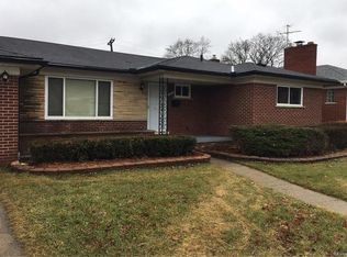 27944 Santa Ana Dr, Warren, MI
