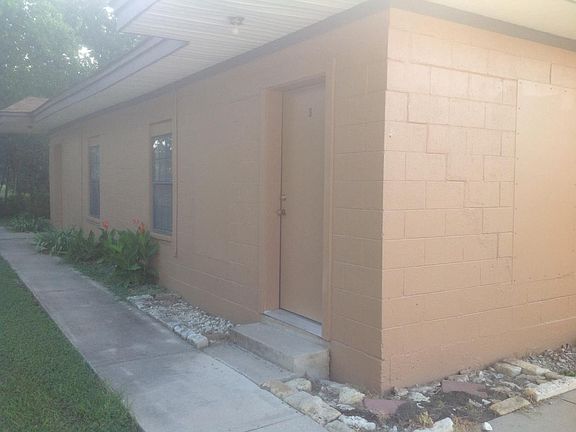 2nd image of 219 Hold St