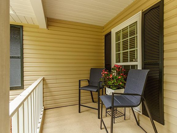4th image of 2842 Willow Wood Cir