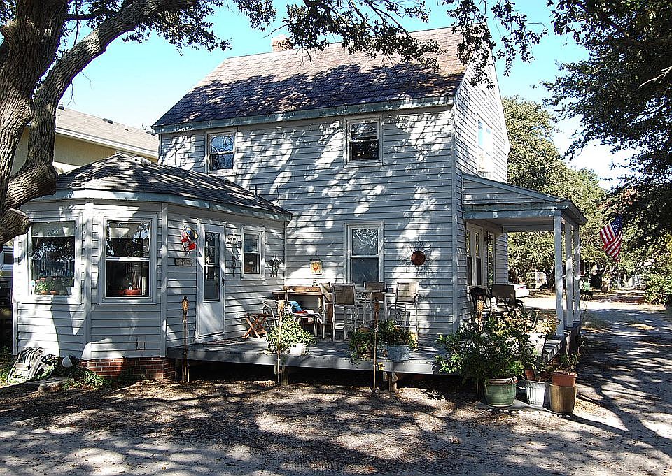 1st image of 917 Little Bay Ave