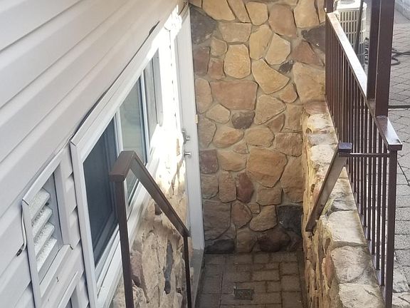 2nd image of 44 Jeannette Ave #2