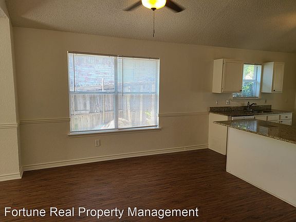 3rd image of 7908 Gardengate Ln