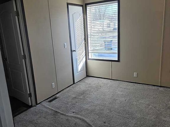 4th image of 993 Michigan Ave E #E12