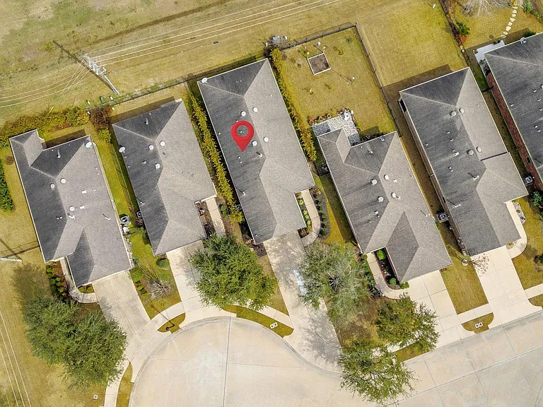2811 Cone Flower Dr — Photo 40