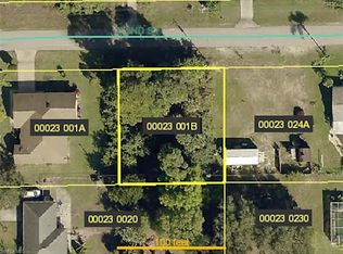 2402 E 2nd St, Lehigh Acres, FL 33936