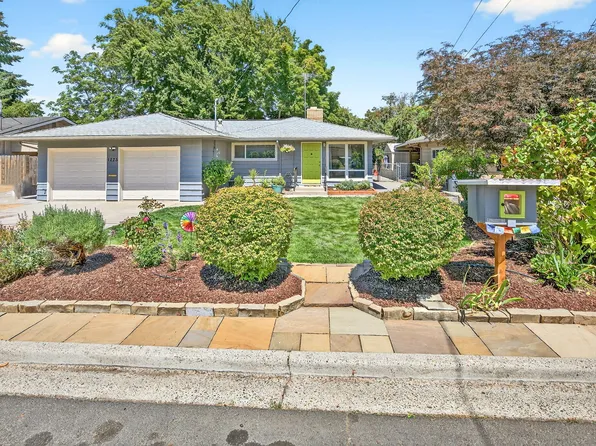 1225 Fortune Dr, Medford, OR 97504