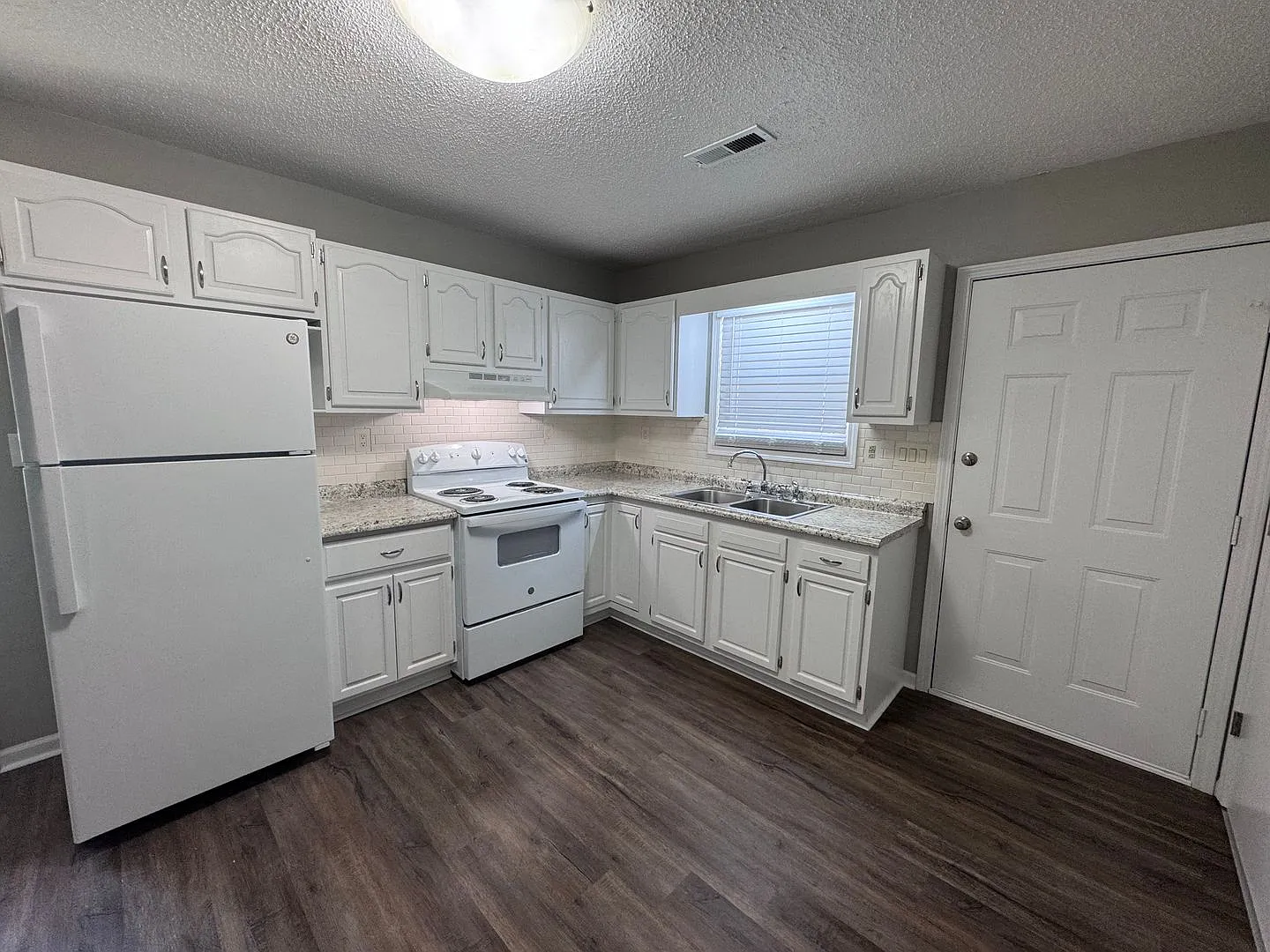 2 bedroom duplex in Paducah — Photo 3
