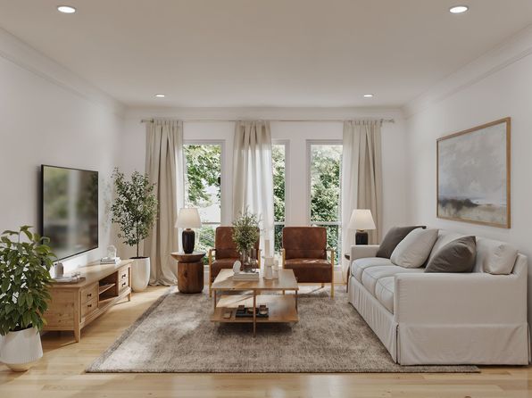 936 Brush Hill Rd #204