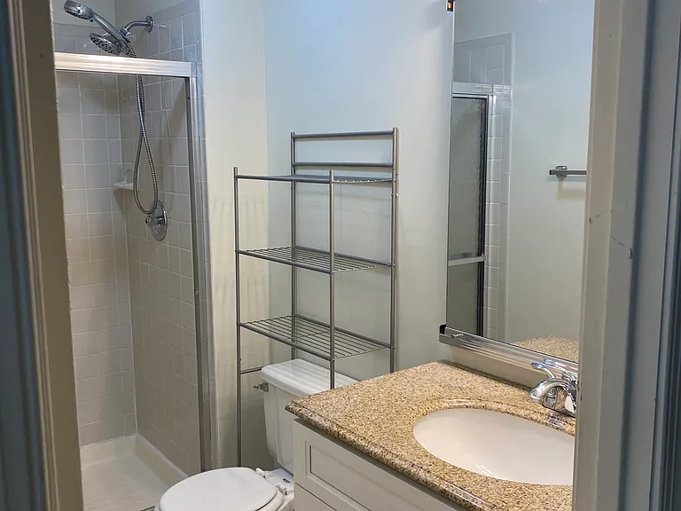 691A Rose Hollow Dr #691A — Photo 9