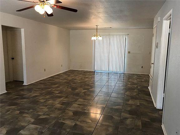2nd image of 110 W Maunalua Dr