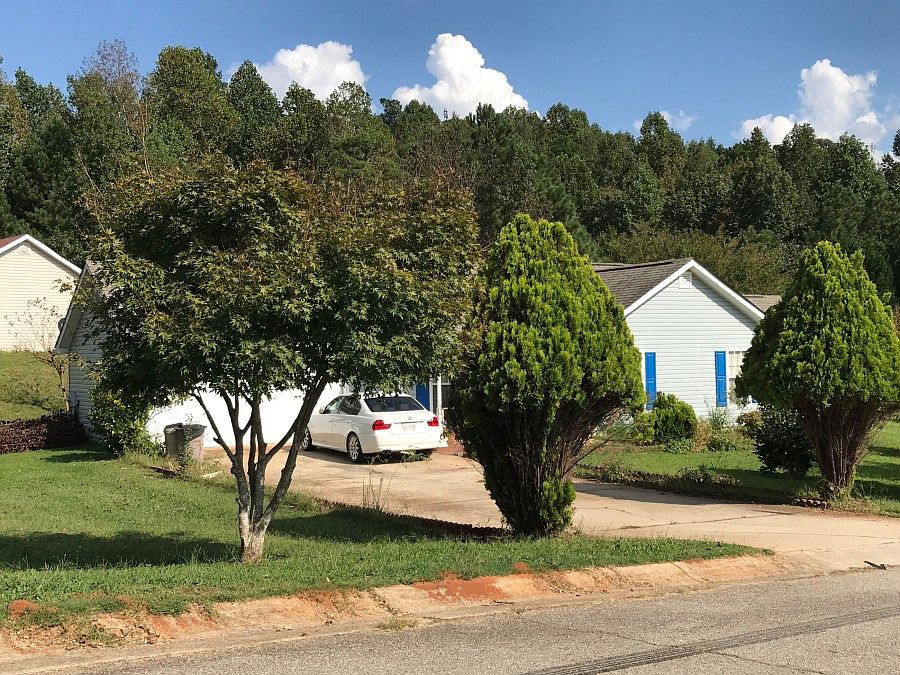 2nd image of 2361 Pinehurst Way
