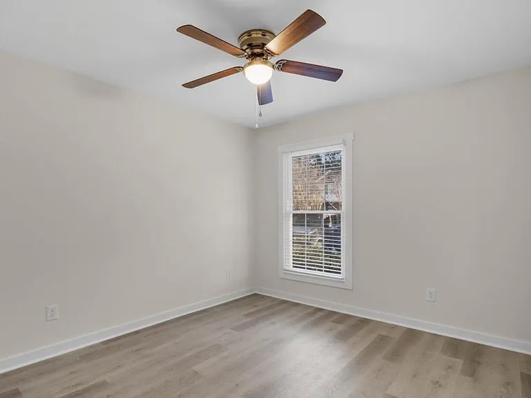 4918 Pompano Ct — Photo 12