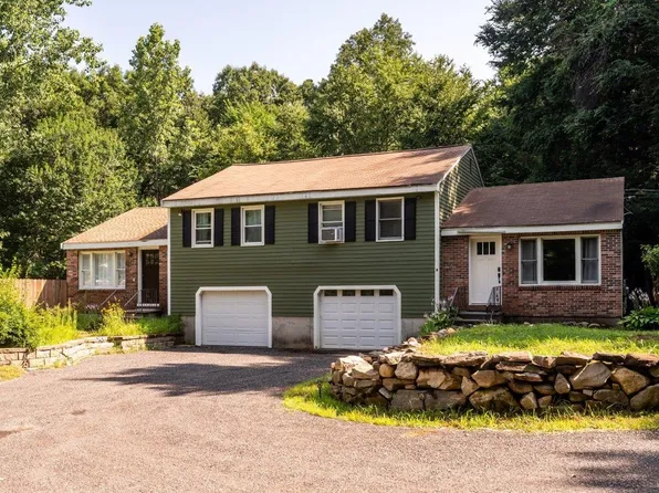 34B Hemlock Circle, Sandown, NH 03873