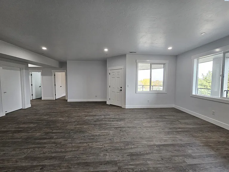 3202 Bing St — Photo 28