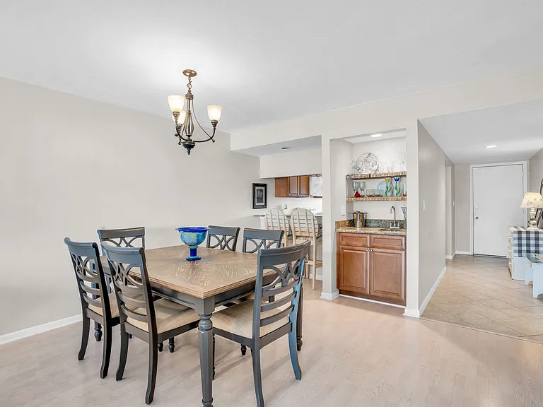 4640 Chantelle Dr #1 — Photo 10