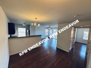 1124 Saravalle Dr, Saint Peters, MO 63376