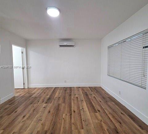 4th image of 1650 SW 3rd St #3