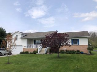 225 Richards Dr, Hollidaysburg, PA 16648