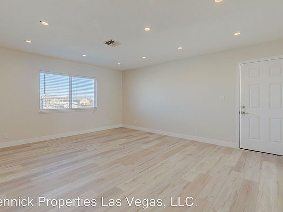 5th image of 448 Jefferson Blvd APT 3