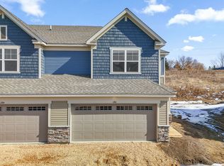 186 Huntington Dr, Waconia, MN 55387