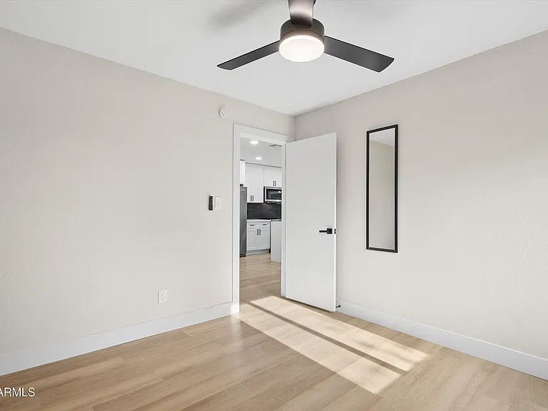 5117 E Beck Ln — Photo 25