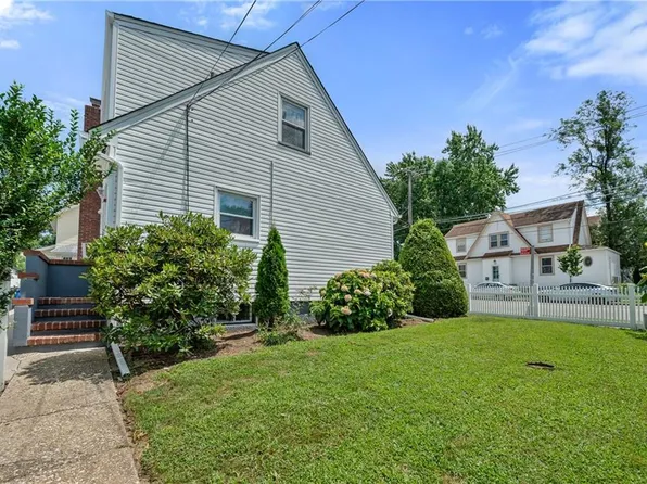 325 College Avenue image 25 of 27