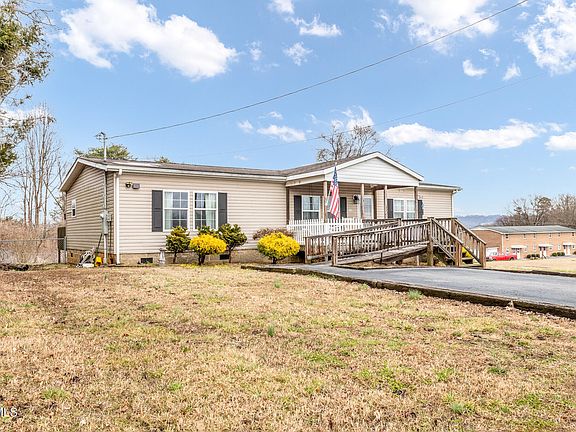 2nd image of 113 Pinecrest Rd