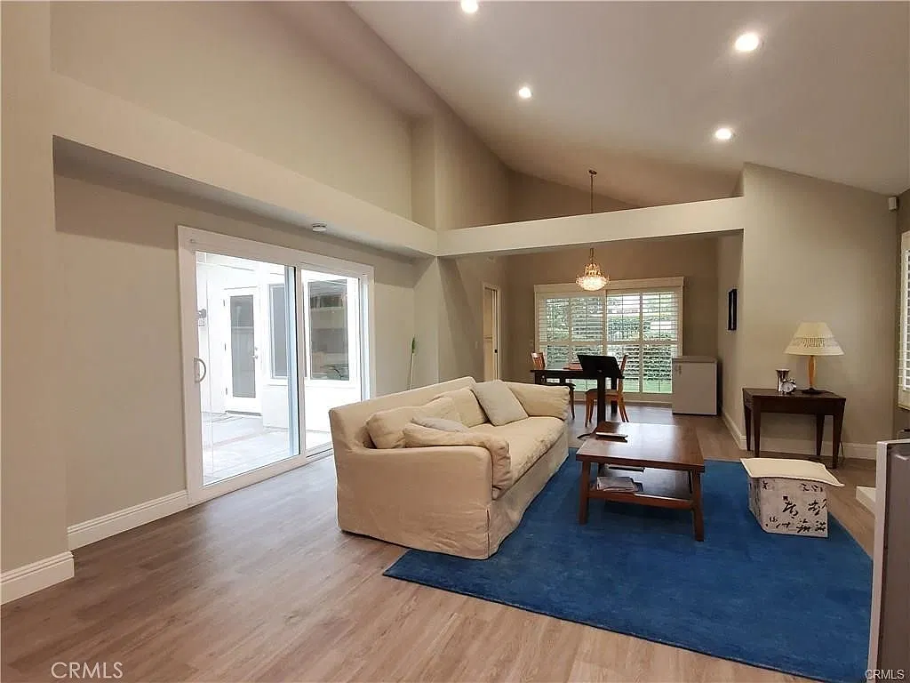 2 bed, 1568 sqft, $4,200 — Photo 4