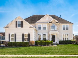 1863 Mallow Ln, Grove City, OH 43123