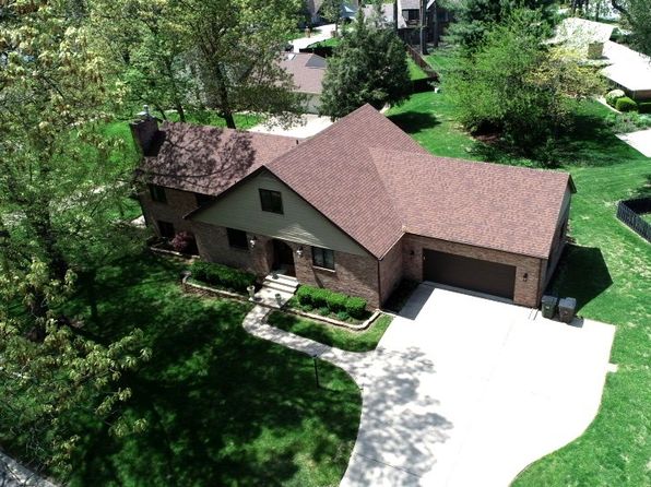 41 Lakeshore Dr, Danville, IL 61832