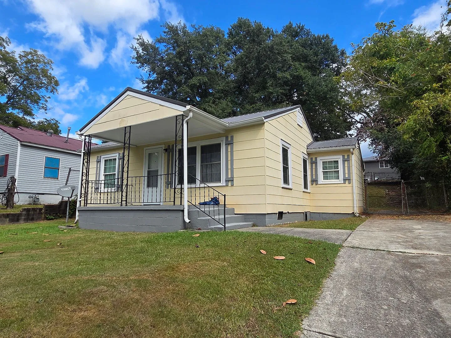 Renovated 2 bed & 1 bath home — Photo 1