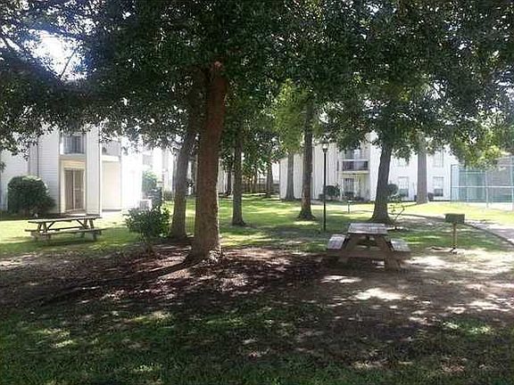 2nd image of 308 Parkview Blvd