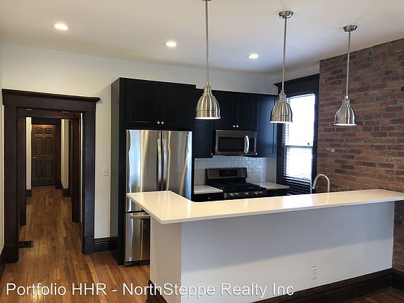 4th image of 1469 Worthington St #1