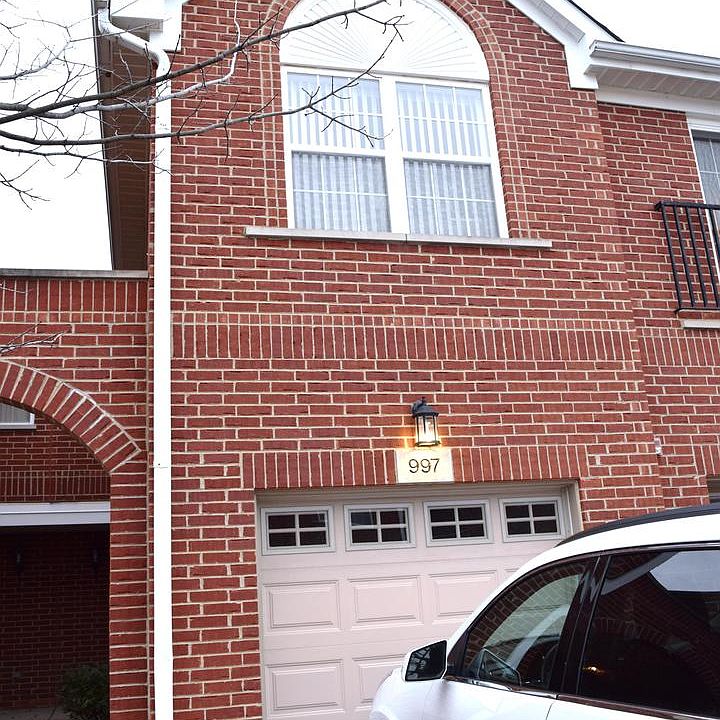 1st image of 997 Enfield Dr
