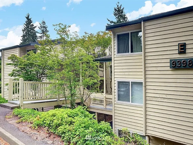 9398 Redmond Woodinville Rd NE — Photo 11