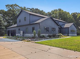 2266 7th St NW, Grand Rapids, MI 49504