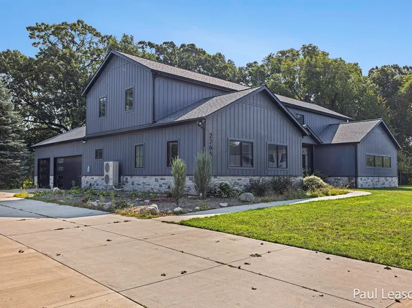 2266 7th St NW, Grand Rapids, MI 49504