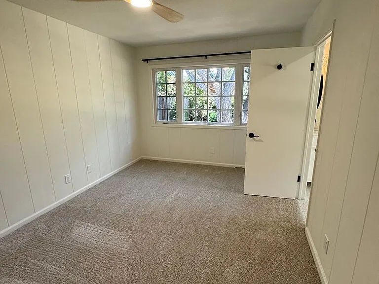 21 Village Dr — Photo 16