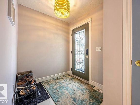 3rd image of 78 Ambleside Way