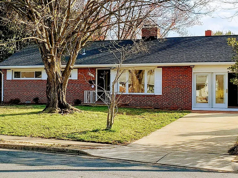 3614 Dannys Ln — Photo 2