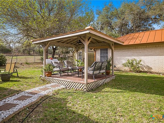 4th image of 2896 Live Oak Rd