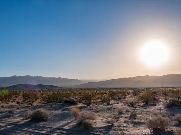 69351 Cove View Rd, Twentynine Palms, CA 92277