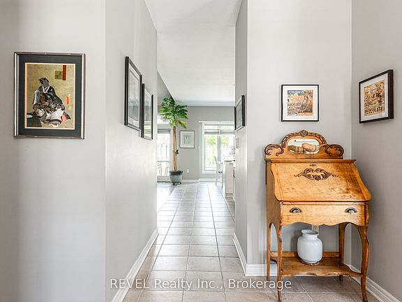 5th image of 139 Glendale Ave #1