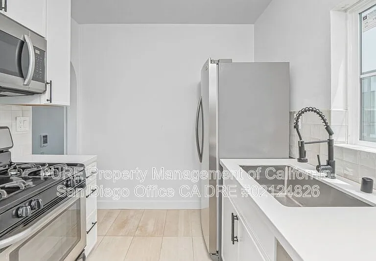 4218-28 Iowa St #4222 — Photo 8