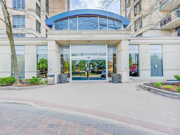 8 Mondeo Dr #415, Toronto, ON M1P 5C7