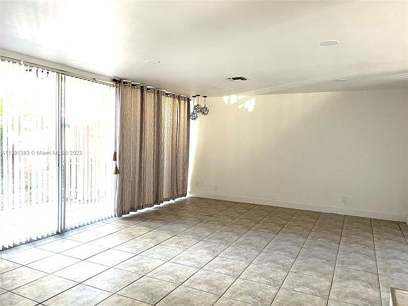 5th image of 848 NW 81st Ave #5